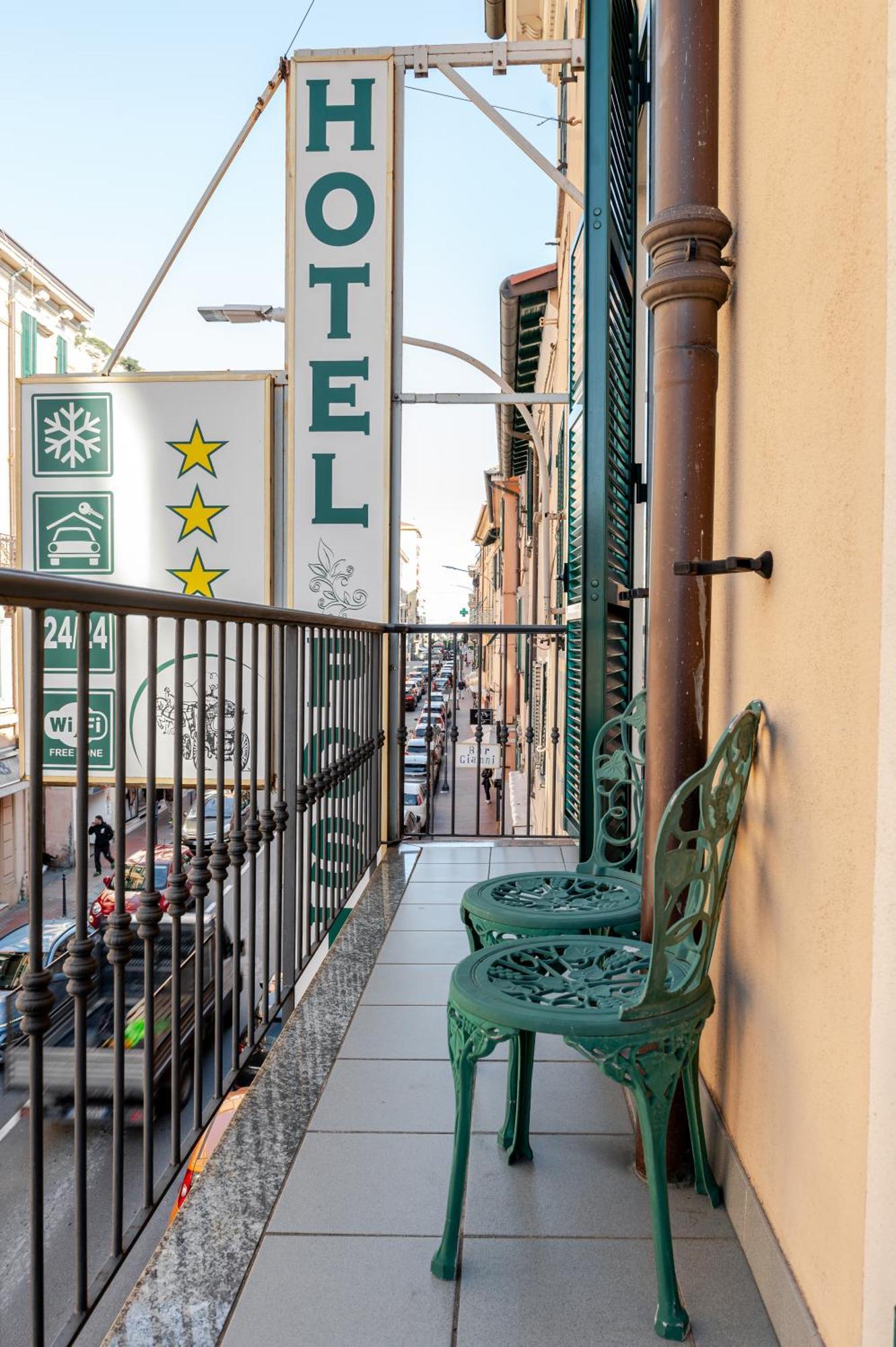 Hotel Posta - 3 Stars - Comfortable Stay In Ventimiglia Exterior photo