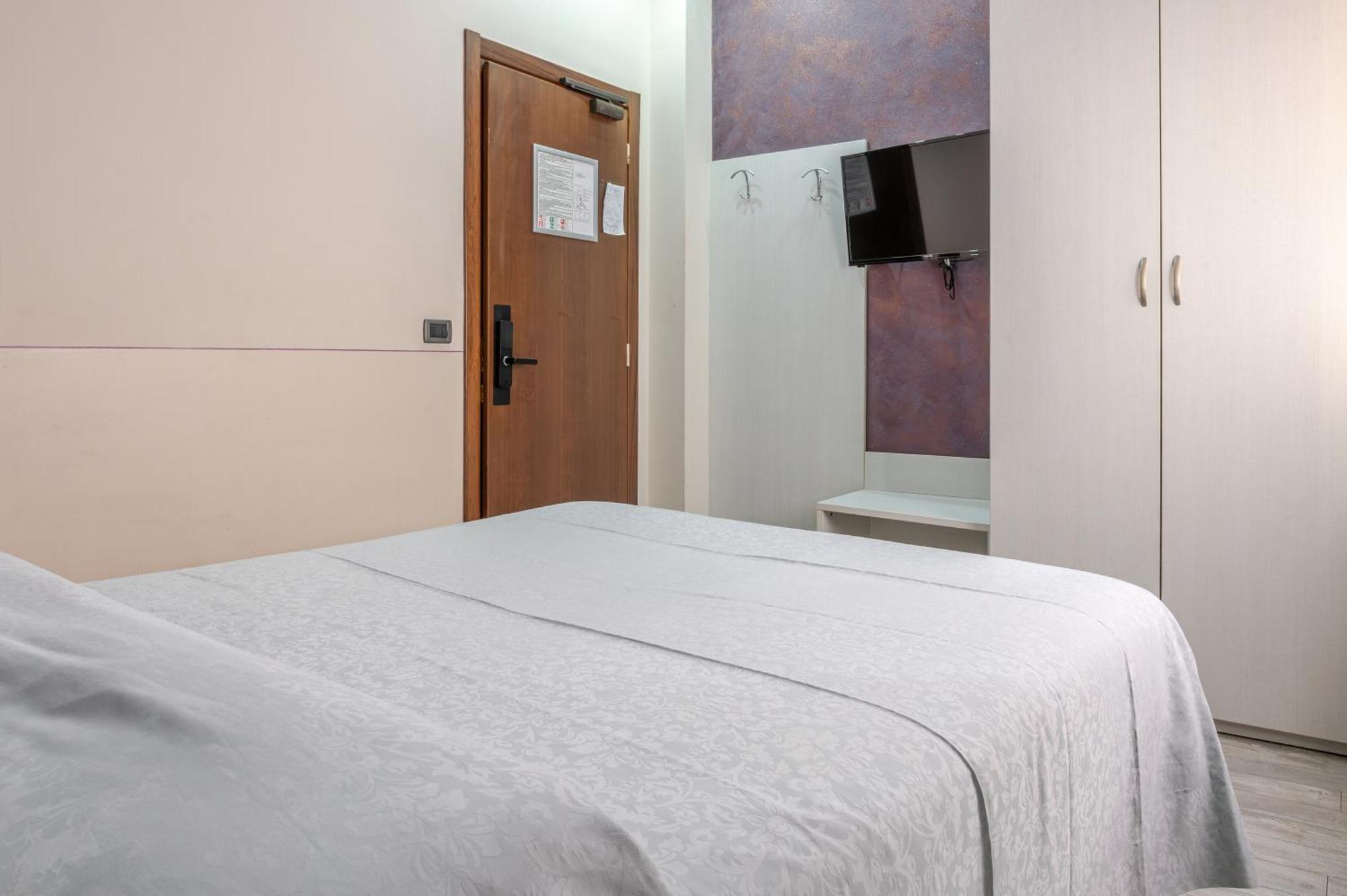 Hotel Posta - 3 Stars - Comfortable Stay In Ventimiglia Exterior photo